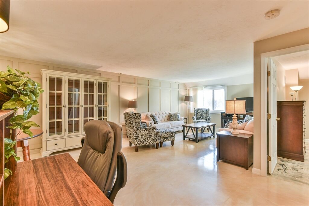 Property Photo: 44 Elm St 306 MA 01609