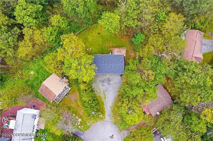 Property Photo:  5265 Glen Terrace  PA 18466 