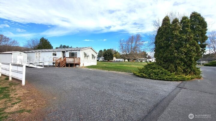 Property Photo:  2285  Basin Street SW 12  WA 98823 