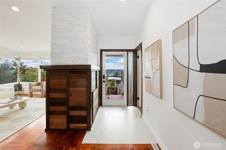 Property Photo: 1307 N Cascade Avenue WA 98406