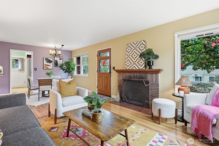 Property Photo:  11249  Fremont Avenue N  WA 98133 