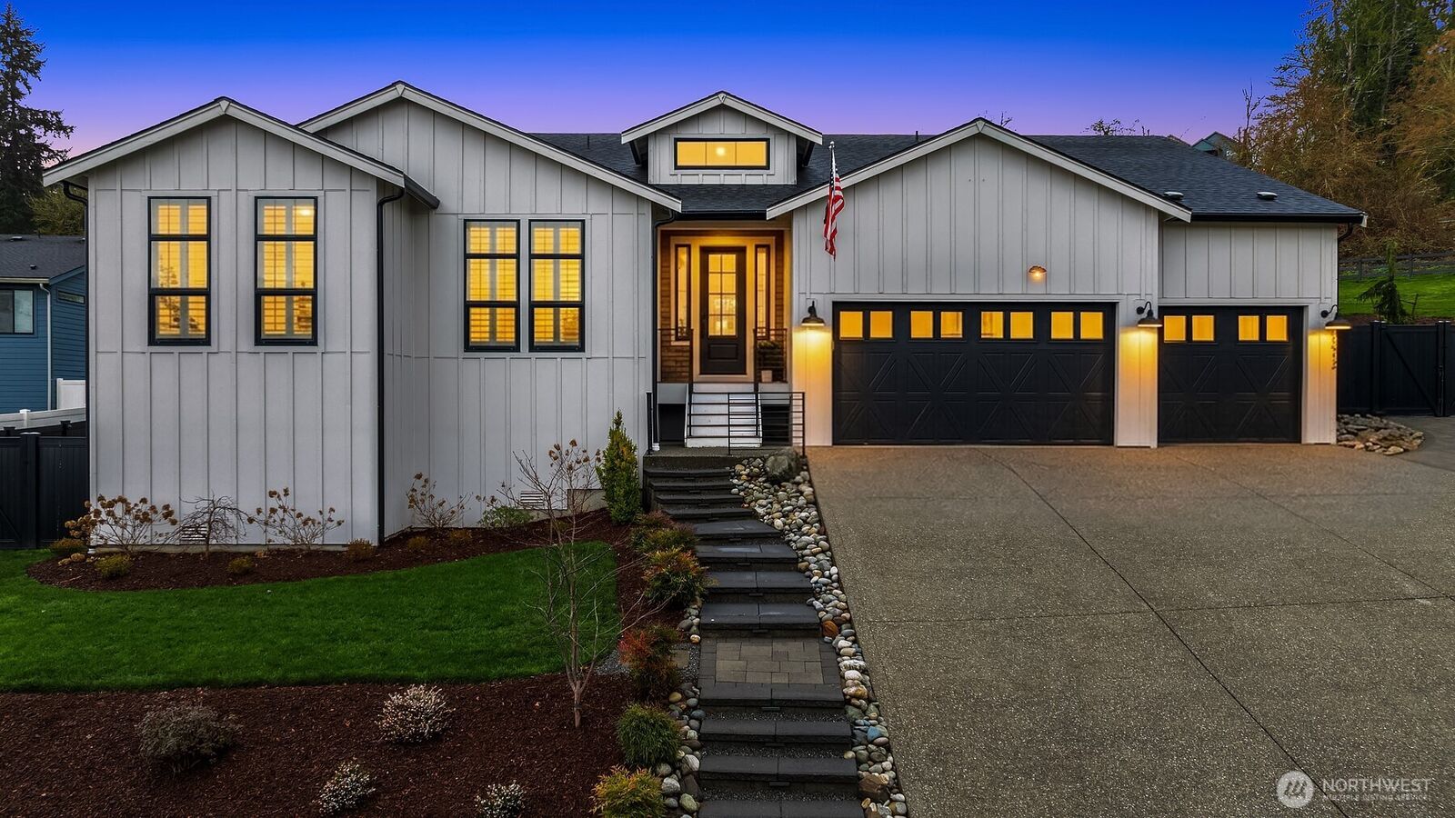 Property Photo:  15912  201st Place SE  WA 98272 