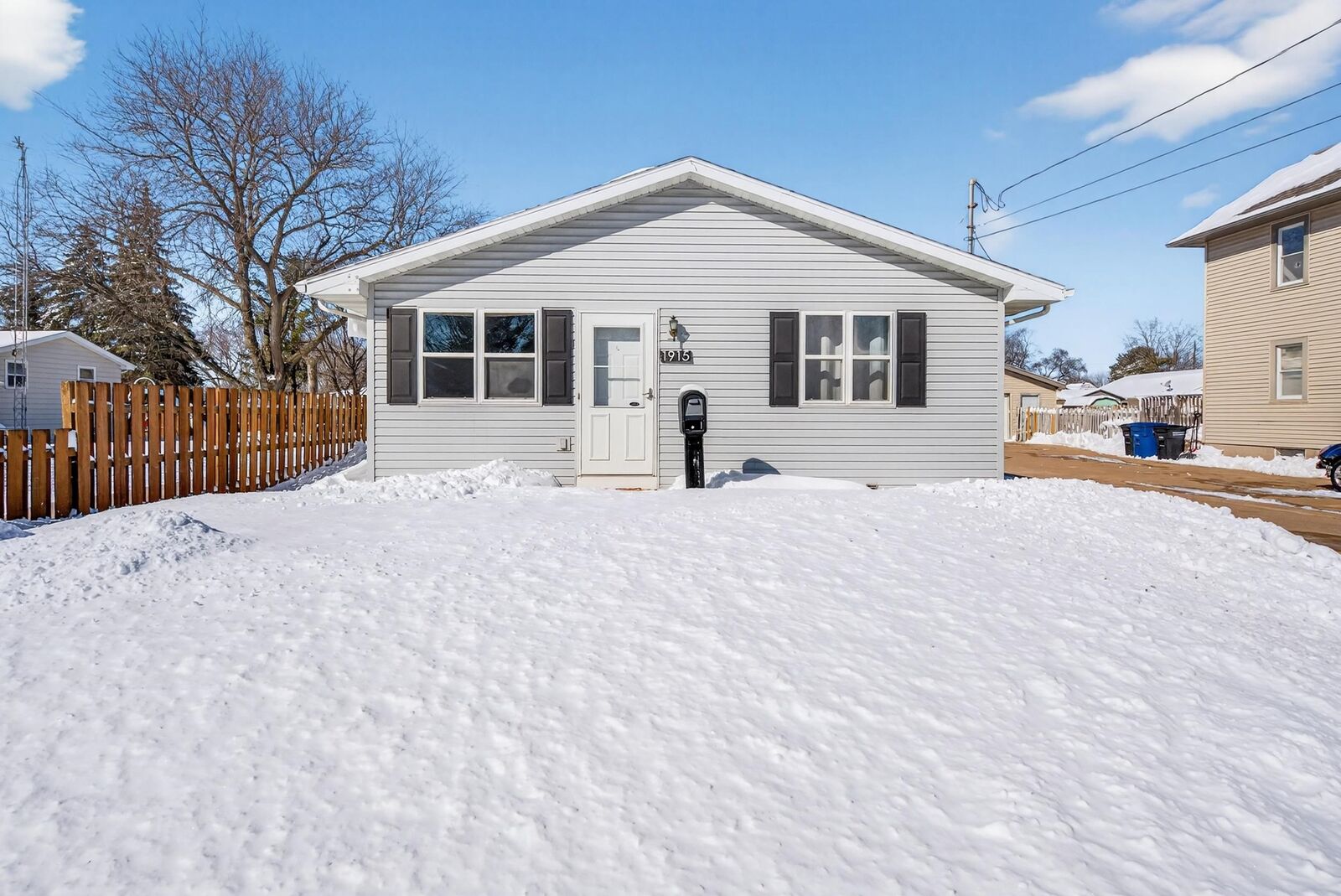 Property Photo:  1915 Sheridan Street  WI 54901-2180 