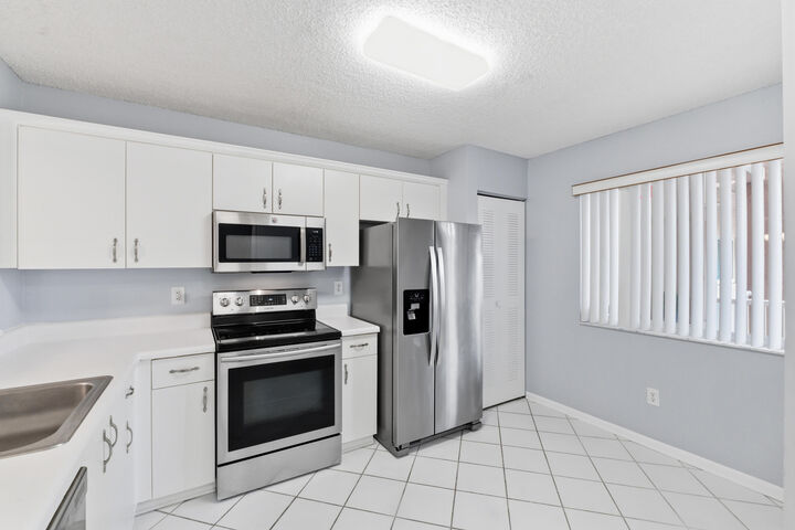 Property Photo:  9511 Weldon Circle G207  FL 33321 