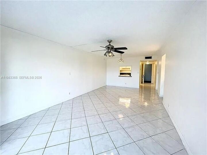 Property Photo:  9370 SW 8th St 423  FL 33428 