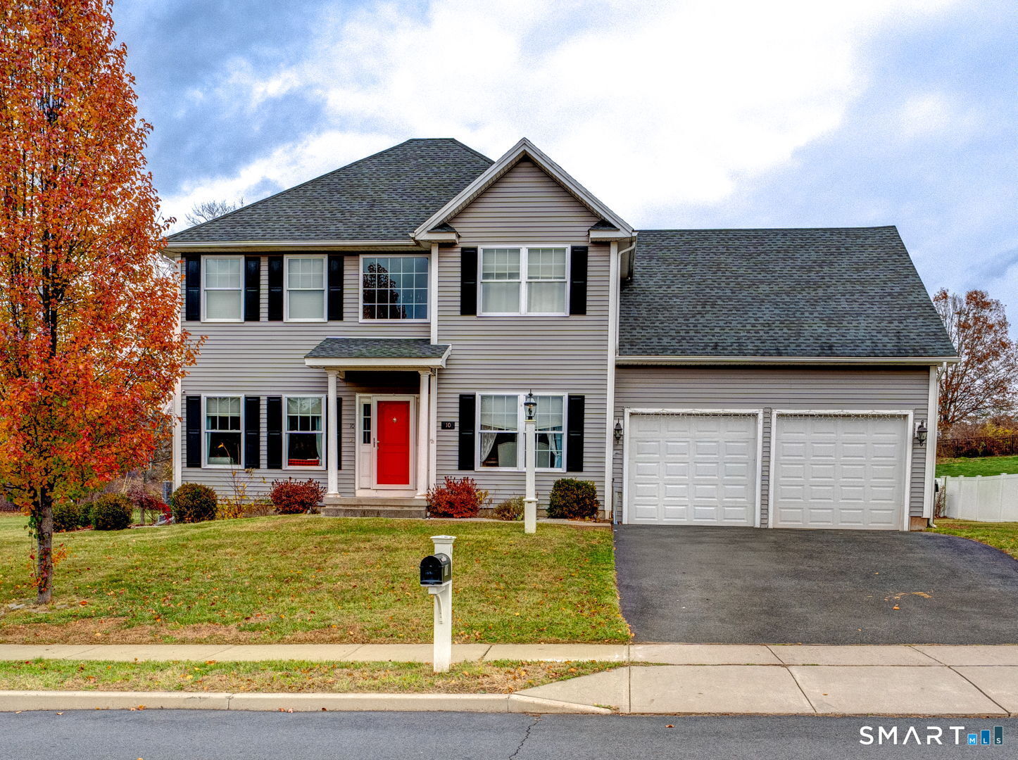 Property Photo:  10 Talias Trail  CT 06457 