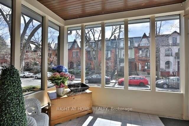 Property Photo: 34 Macpherson Avenue ON M5R 1W8