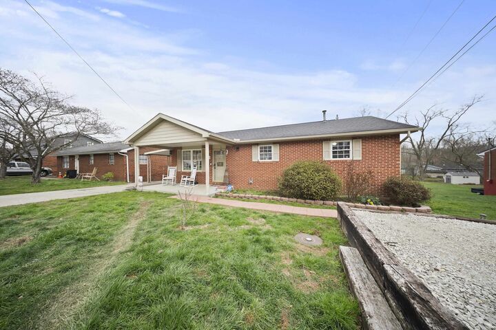 Property Photo:  1106 Green Acres  KY 41169 