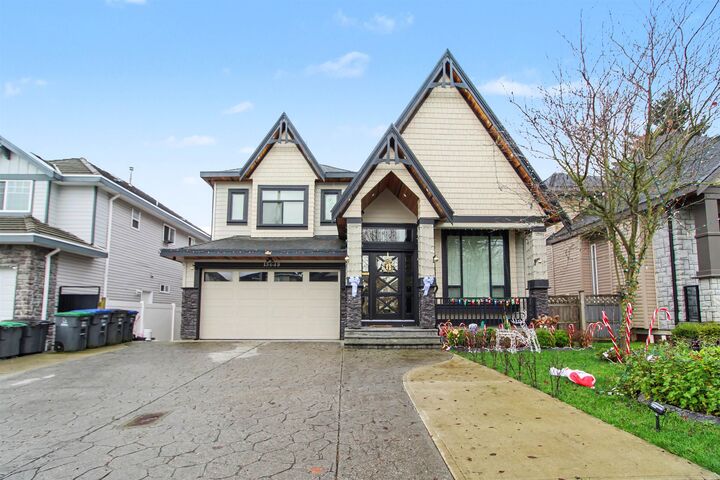 15648 82 Avenue — photo 1