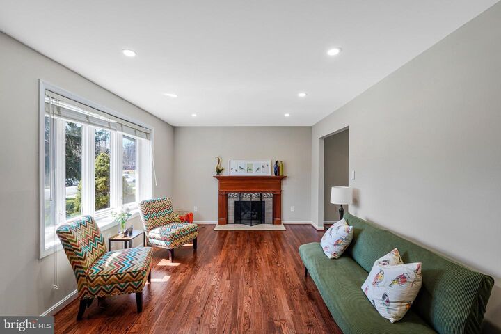 Property Photo: 8806 Cromwell Drive VA 22151