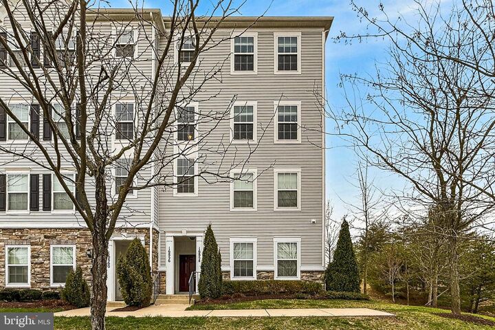 Property Photo: 16856 Porters Inn Drive VA 22026