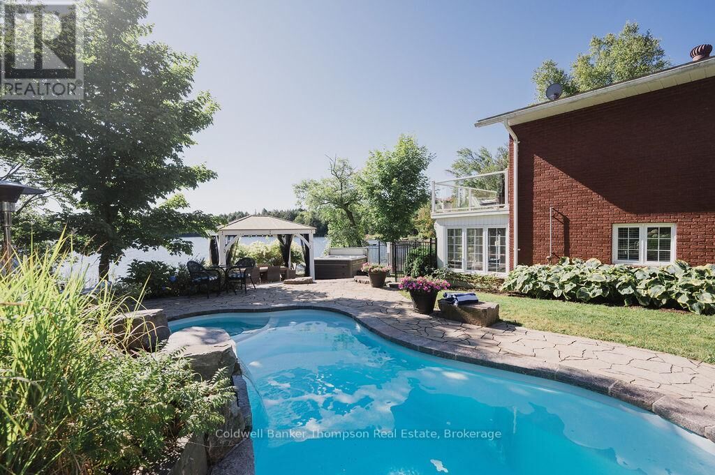 Property Photo: 83 Scarlett Road ON P0A 1X0