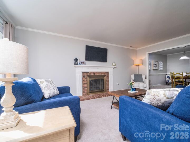 Property Photo:  2039 Union Road E  NC 28054 