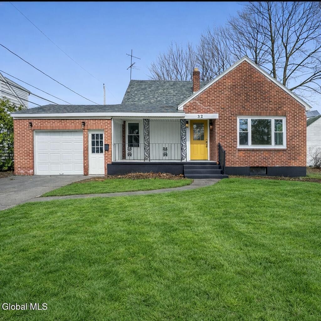 Property Photo: 32 Priscilla Lane NY 12306