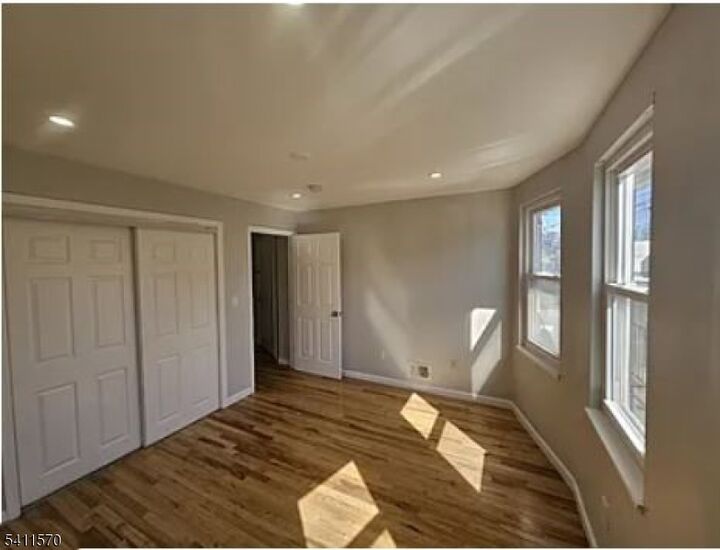 Property Photo:  437 Elm St 1L  NJ 07032 