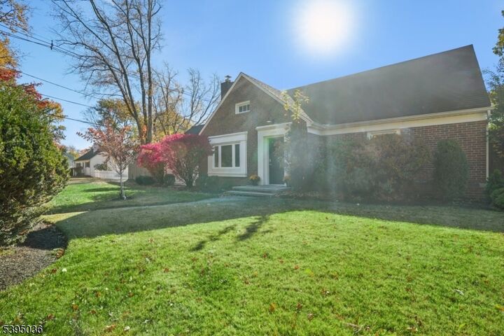 Property Photo:  1840 Lake Ave  NJ 07076 