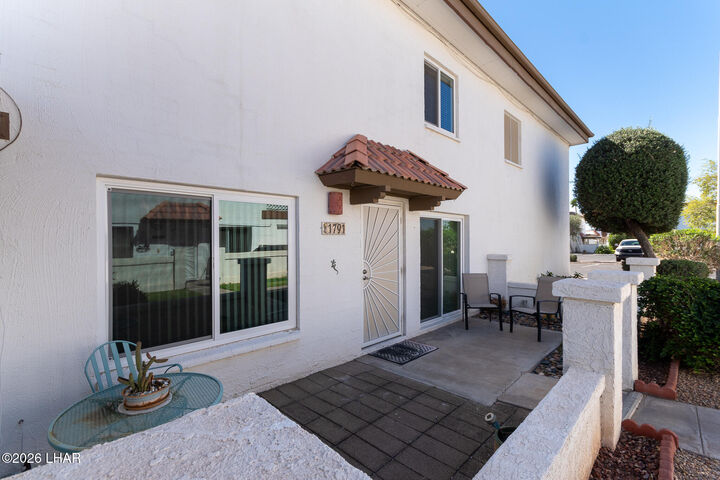Property Photo: 1791 Los Lagos Dr B AZ 86403
