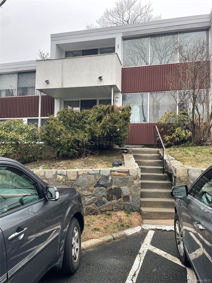 Property Photo: 912 Colony Drive 912 NY 10530