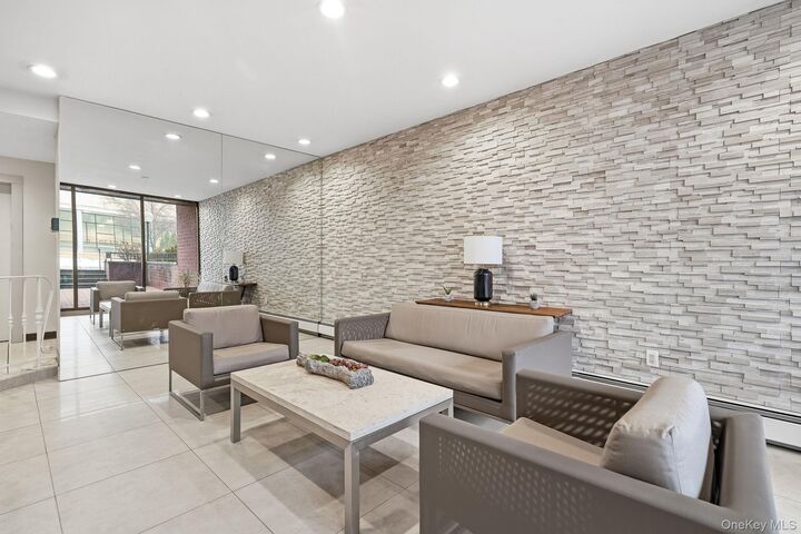 Property Photo:  395 Westchester Avenue 6I  NY 10573 