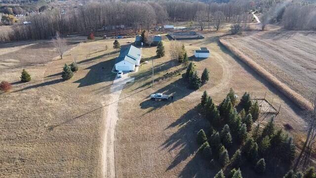 Property Photo: 7313 W 12 1/2 Road MI 49668