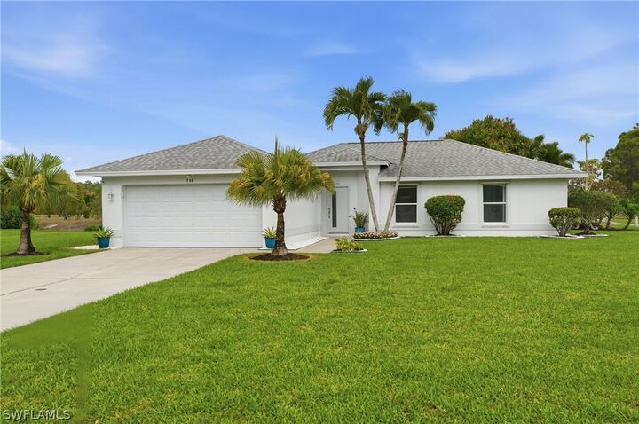 Property Photo:  750 Cherry Blossom Court  FL 34120 