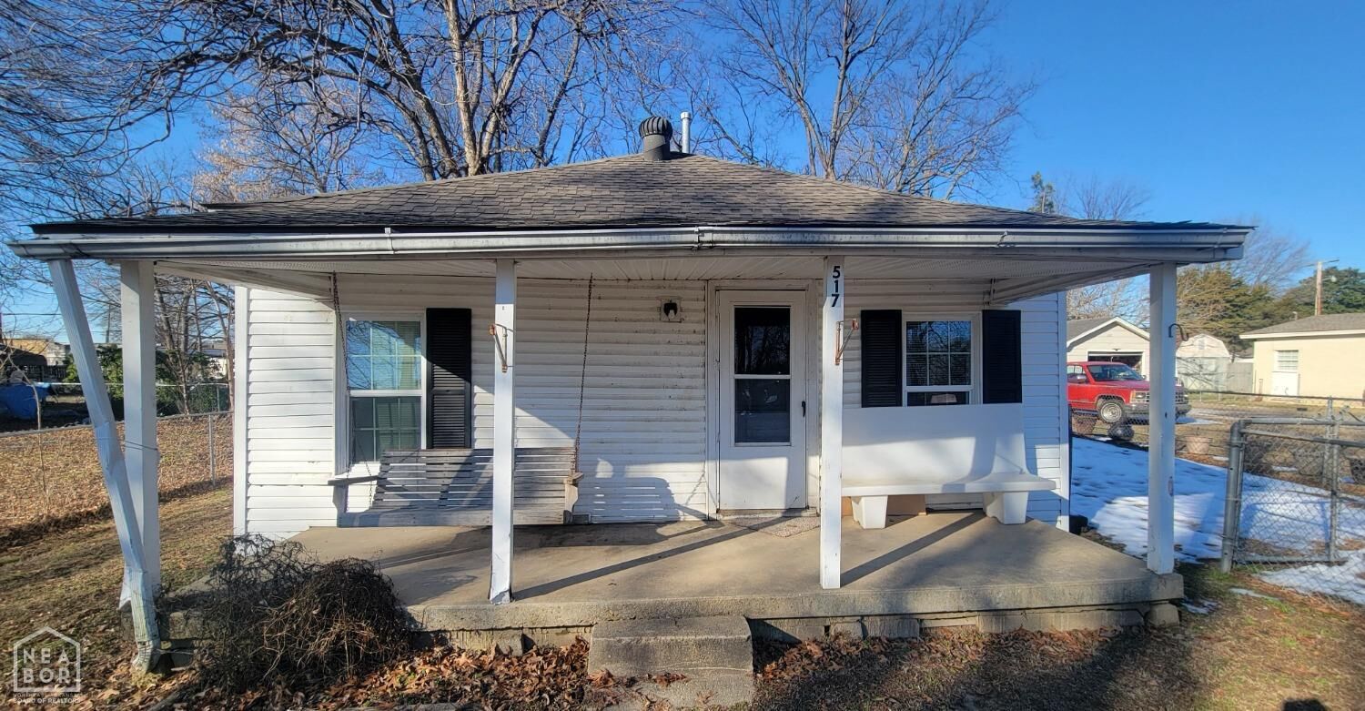 Property Photo:  517 Smith  AR 72472 