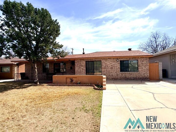 Property Photo:  1407 Irvin Street  NM 88220 
