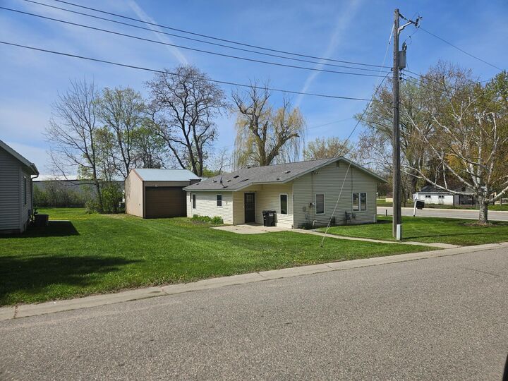 Property Photo:  641 2nd St  MN 56340 