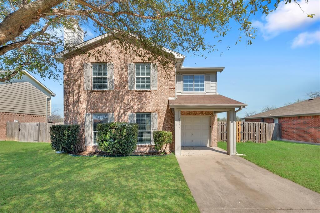 Property Photo: 3113 Autumn Run Drive TX 76140