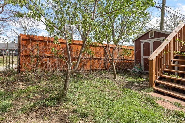 Property Photo:  607 N Robinson Street  AR 72601 