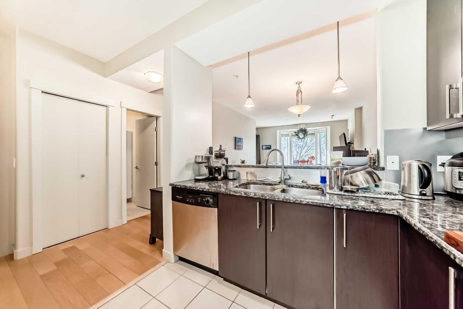 Property Photo:  830 Centre Avenue NE 204  AB T2E 9C3 