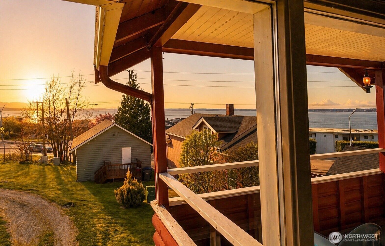 Property Photo:  522  12th Street  WA 98225 