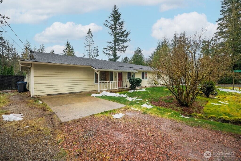 Property Photo: 44405 SE 146th Street WA 98045