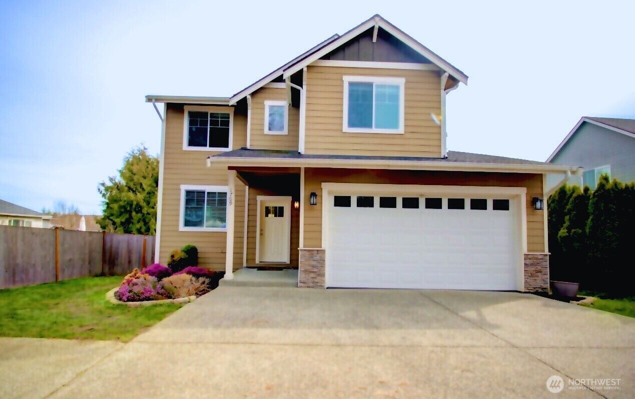 Property Photo: 1709 Hillcrest Loop WA 98274