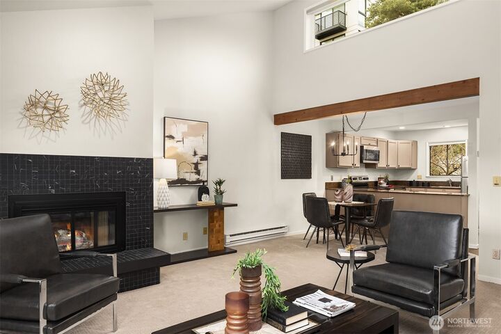 Property Photo: 210 Boylston Avenue E 304 WA 98102