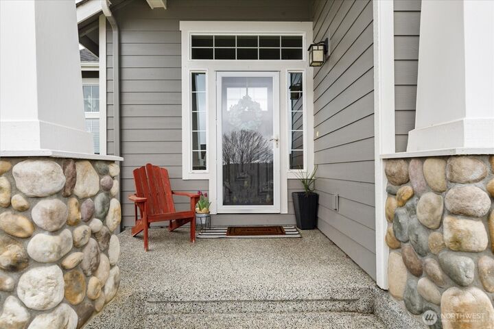 Property Photo: 1676 SW Ulysses Street WA 98277