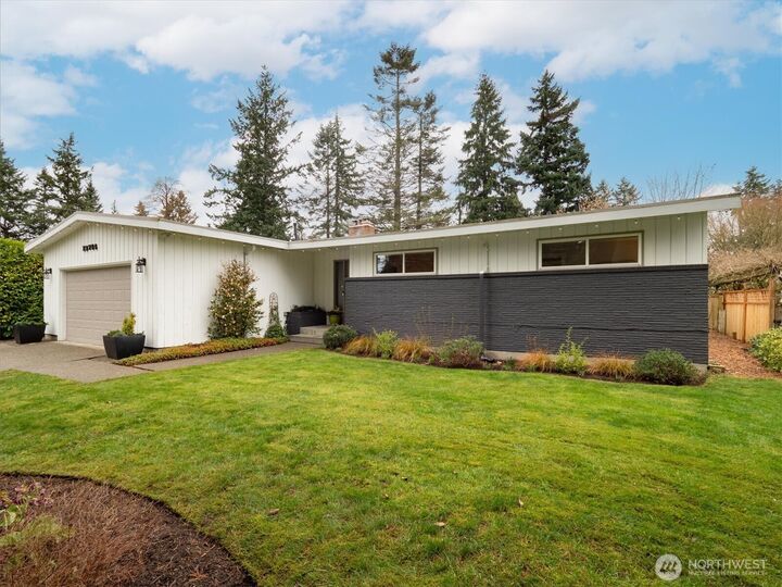 Property Photo: 13744 Ashworth Avenue N WA 98133