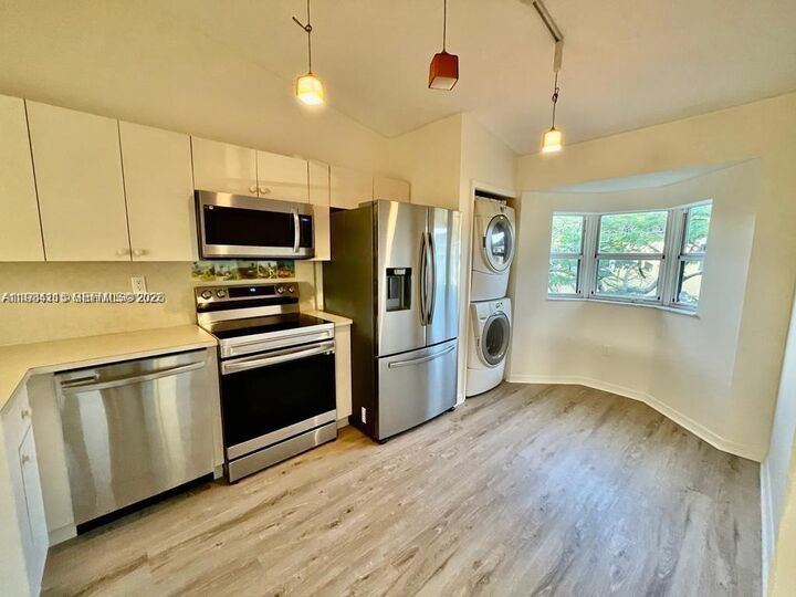 Property Photo: 975 NE 33rd Ter 203 FL 33033