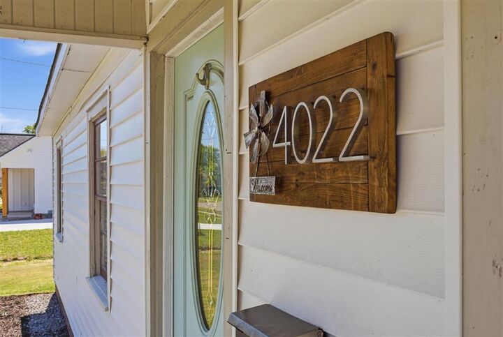 Property Photo: 4022 Auburn Street LA 70607