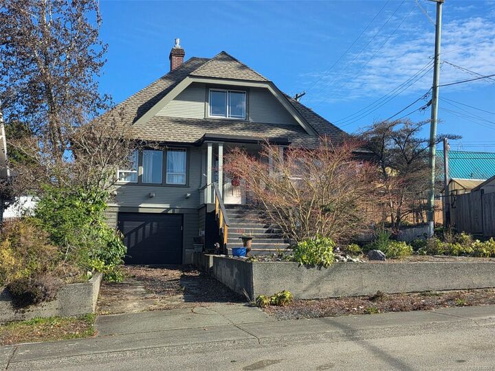 3039 5th Ave — photo 1