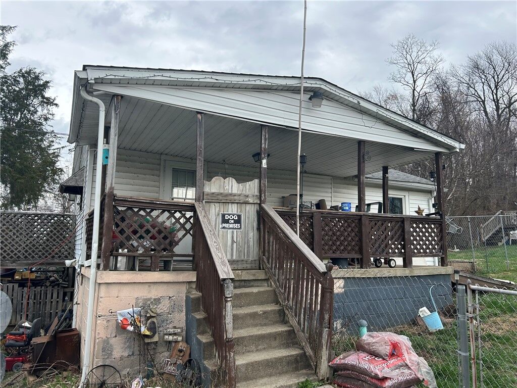 Property Photo:  108 Chalfant St  PA 15486 