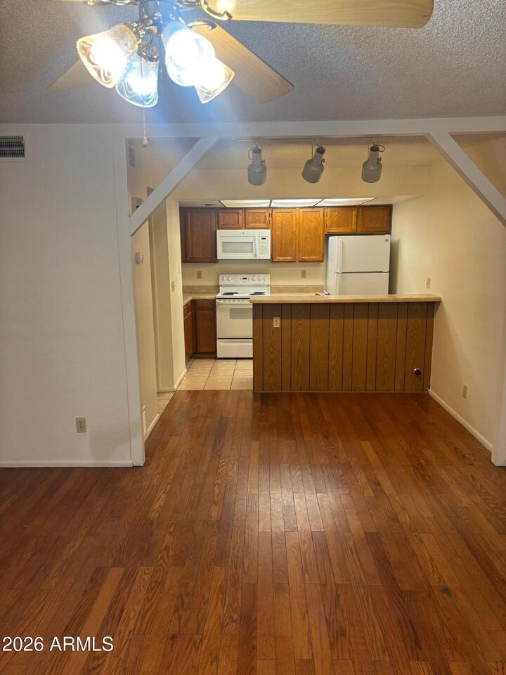 Property Photo:  1432 W Emerald Avenue 4  AZ 85202 