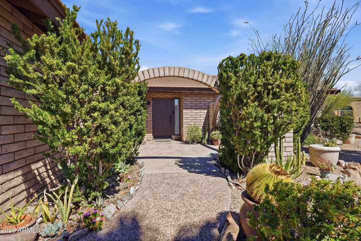 Property Photo:  15830 E Ruskin Lane  AZ 85268 