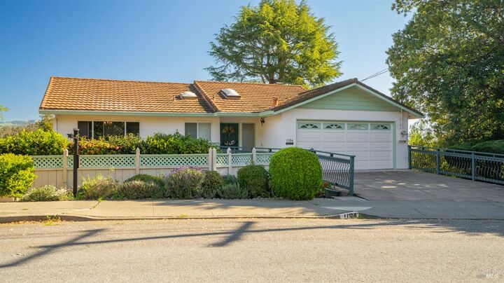 Property Photo: 1104 Birch Drive CA 94952
