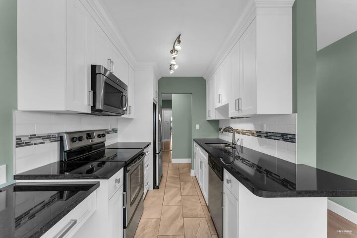 Property Photo:  17707 57A Avenue 322  BC V3S 1J2 