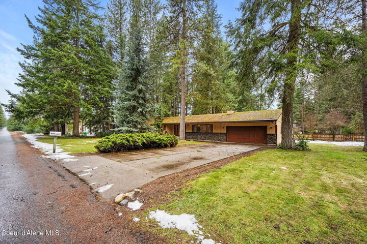 Property Photo:  11951 N Pinetree Rd  ID 83835 