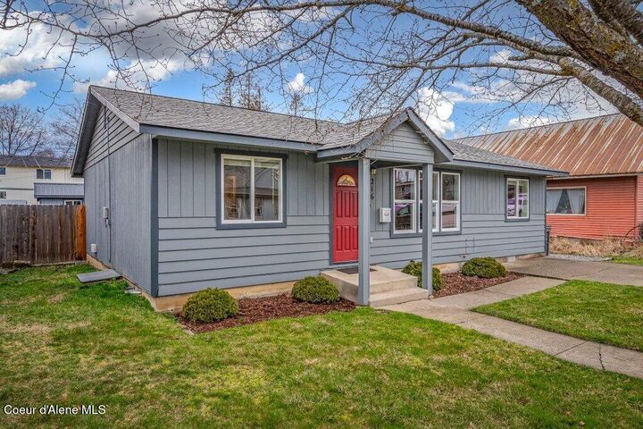 Property Photo:  216 S Second Ave  ID 83864 