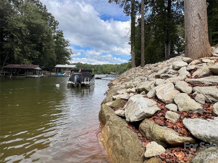 Property Photo: 3748 Landmark Drive NC 28673