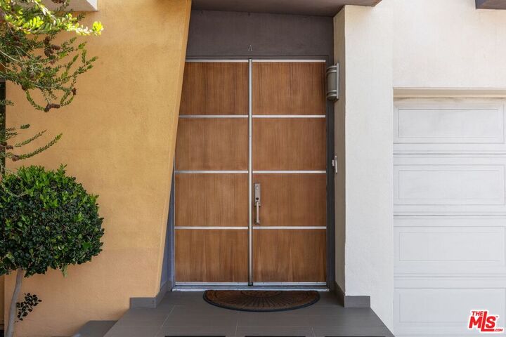 Property Photo:  1936 S Shenandoah St  CA 90034 