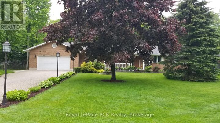 Property Photo: 3 Woodland Court ON N0G 2V0